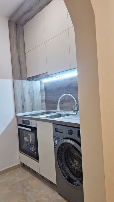 Дава се под наем Двустаен апартамент в Хасково, Бадема - 54 кв.м за 255 € - Снимка #1