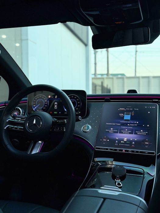 Mercedes Benz EQE 350