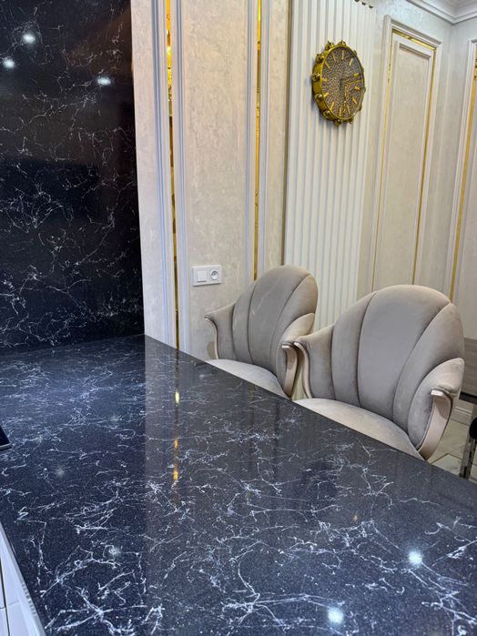 Turkiyaning Zebrano brendining ikkita barni stuli