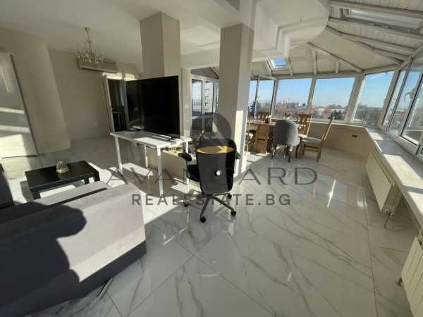 Продава се Четиристаен апартамент в Пловдив, Кършияка - 250 кв.м за 1800 €/кв.м - Снимка #1