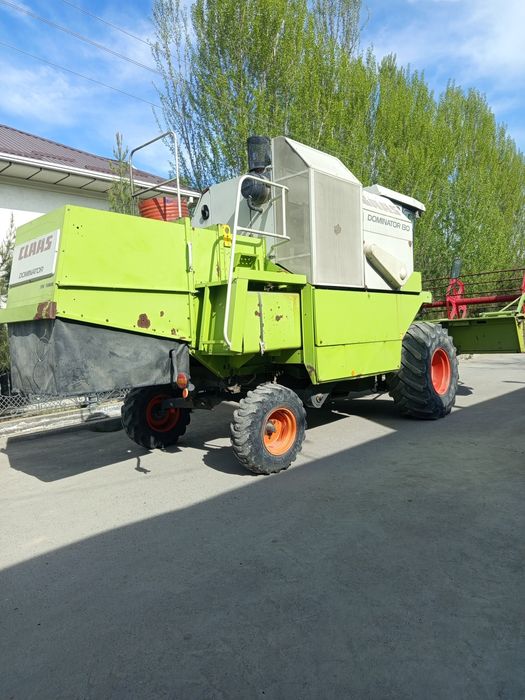 Claas dominator 130