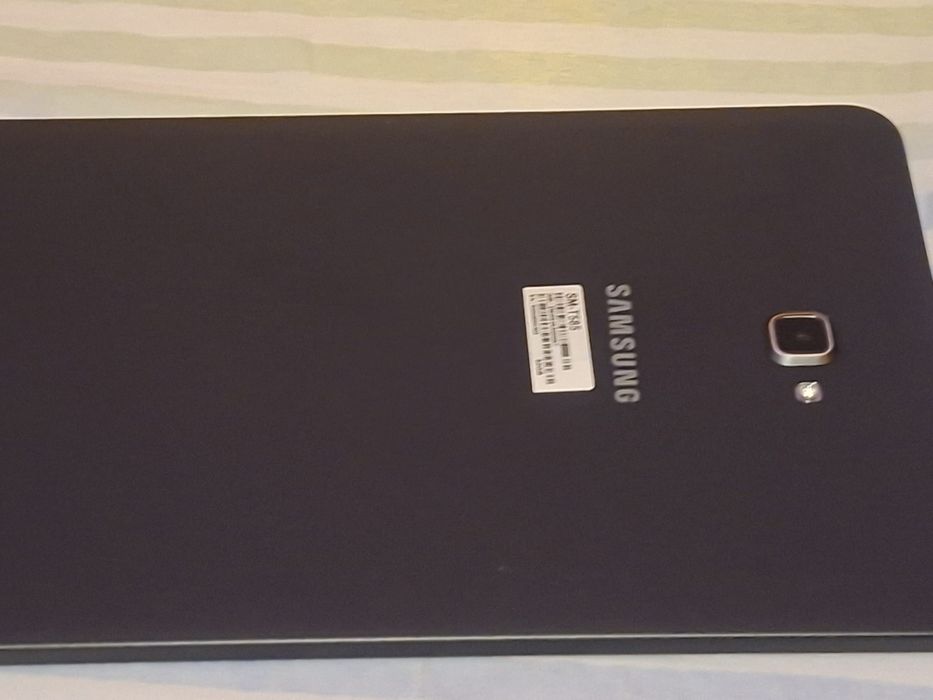 Vând Tabletă  Samsung Galaxy Tab A SM-T 585  2016  cu Sim
