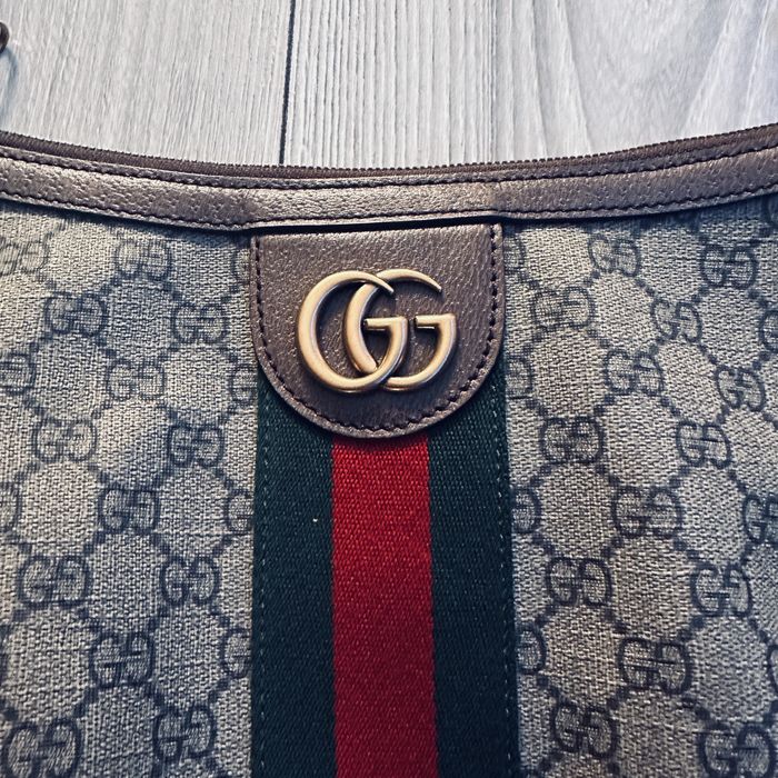Granta Gucci  ca noua