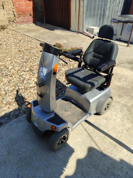 Инвалидна електрическа четириколка