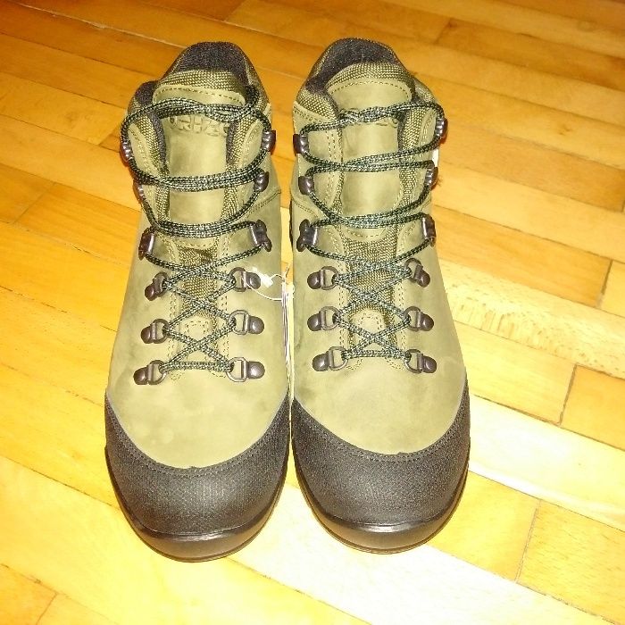 Vând ghete Orizo,noi,mărimi de la 39 la 45 !