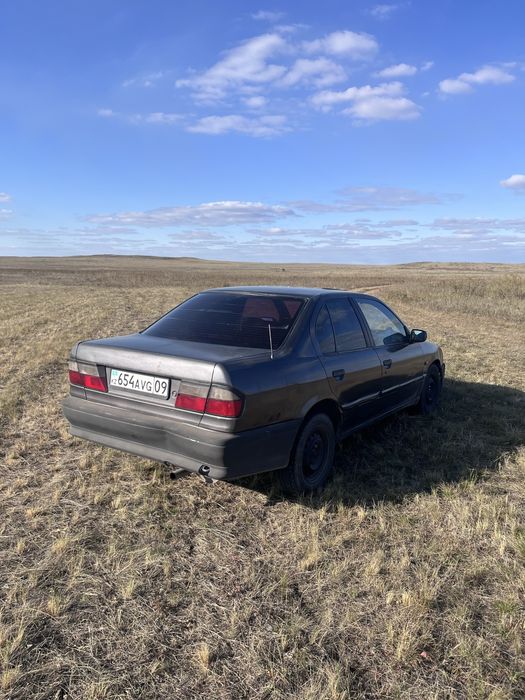 Nissan primera p10