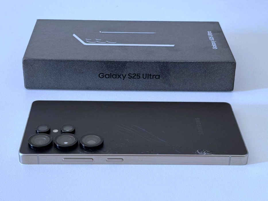 Бартер! Samsung Galaxy S25 Ultra Titanium Black (Черен)