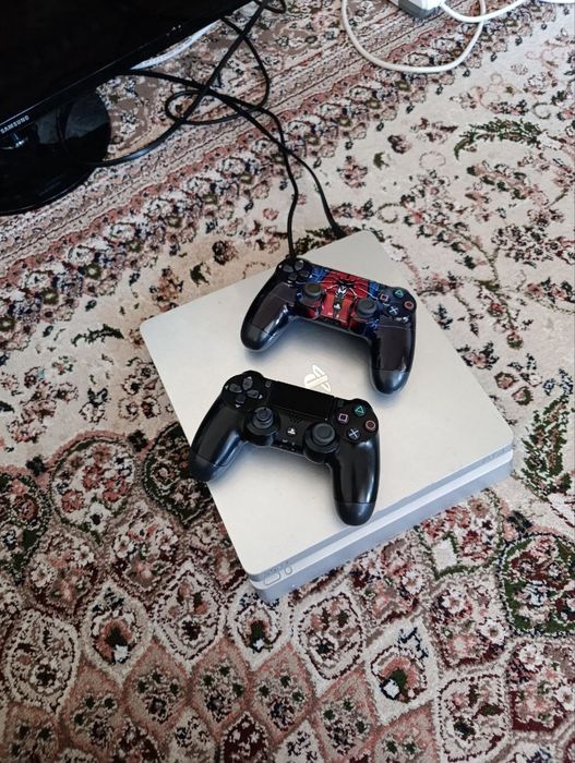 Playstation 4 slim 1tb