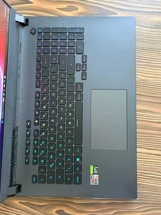 Asus Rog Strix  (Ryzen 9 / 2560/1440)