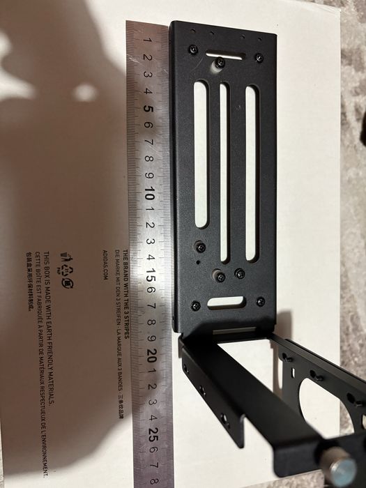 Комплект за вертикален монтаж на видео карта.