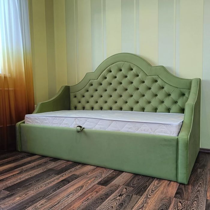 Диван-кровать с подъёмным механизмом