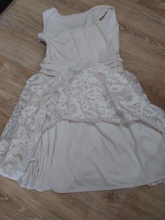 Дамска рокля на Lucy