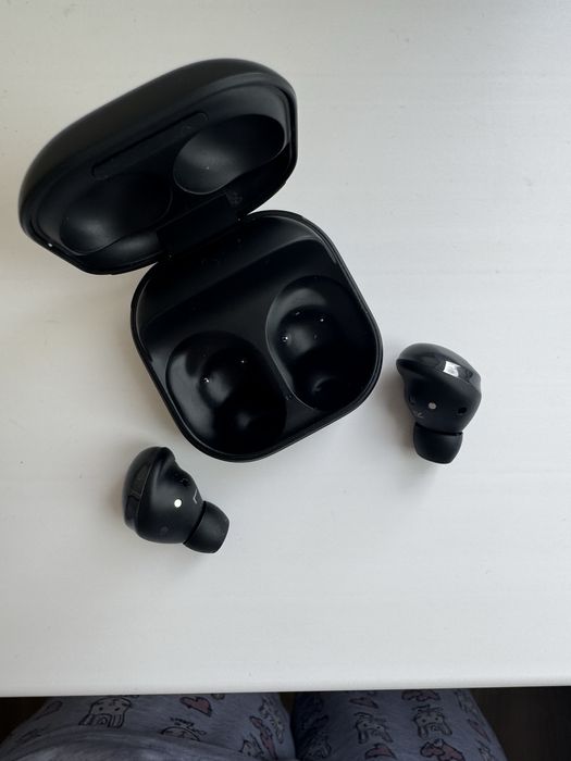 Samsung Galaxy Buds 3 Pro, Samsung Galaxy Buds FE