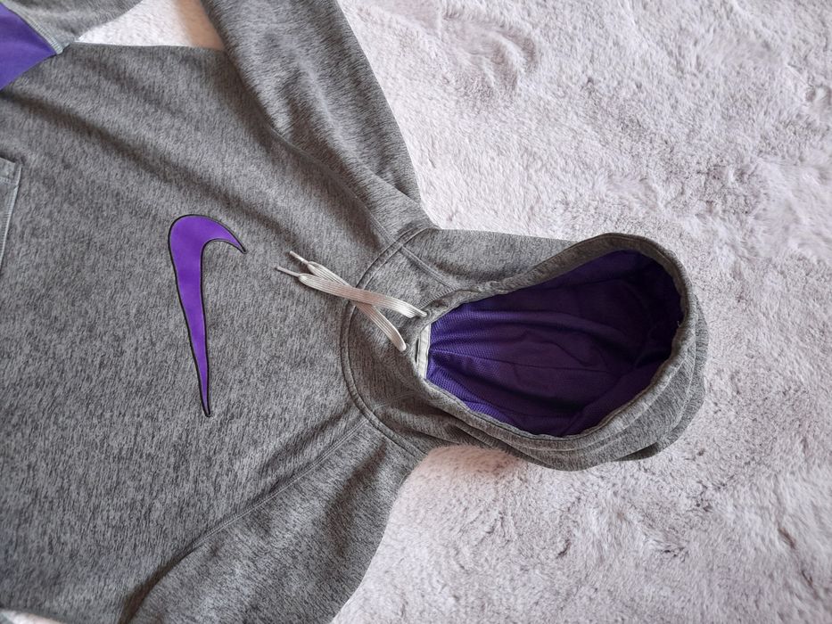 Nike дамски Суичъри S- M размер 2броя.