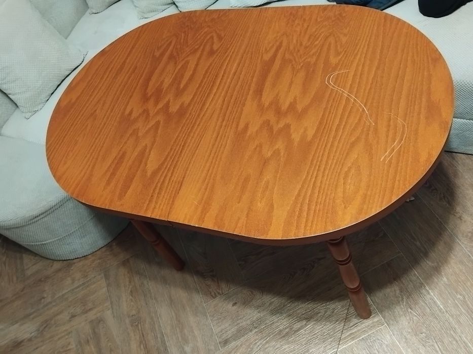 Маса  елипса разтегателена