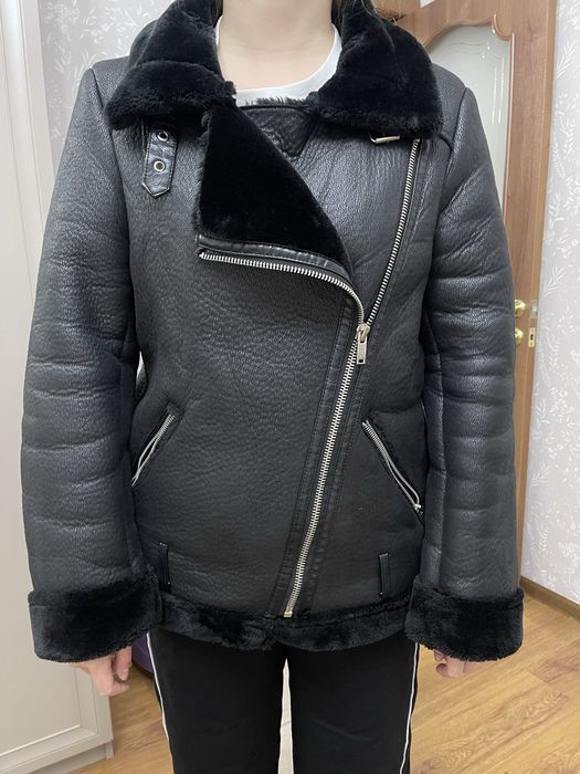 Продам  зимние куртки