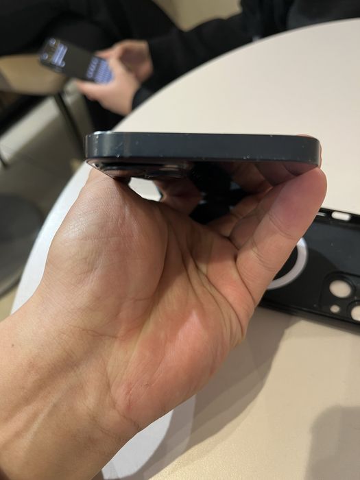 iphone 13 в хорошем состояние