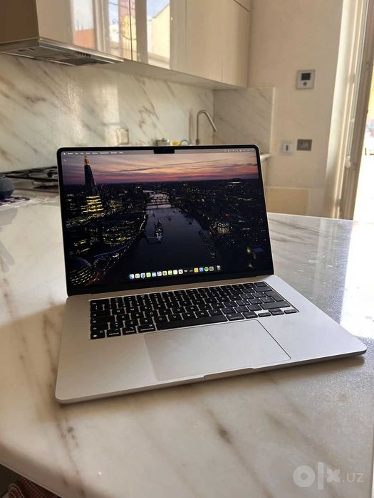 Macbook Air 15 M3 16/512