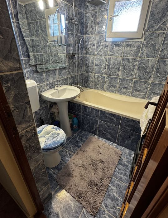 Apartament de închiriat : 3 camere decomandat | Zona Șagului | 2 balcoane | Centrală proprie | AC