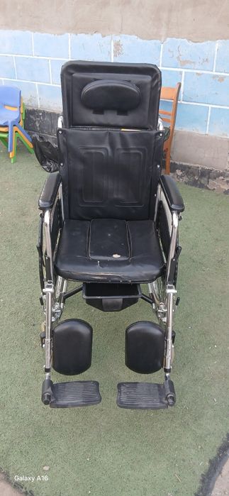продам инвалидную коляску