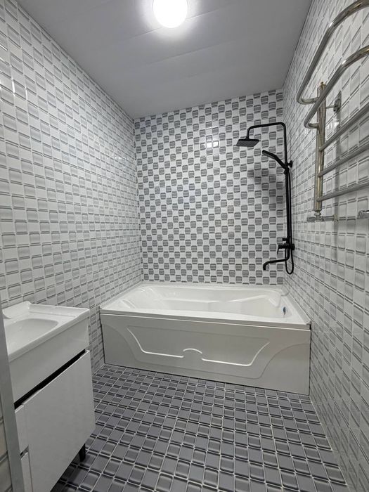 Продаётся Евродом,Янгихаёт,Чорток 4х ком.1.7 соток (95000&)