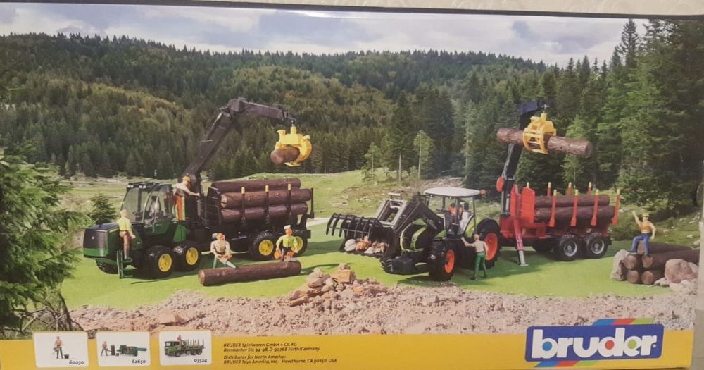 Bruder Харвестер с бревном