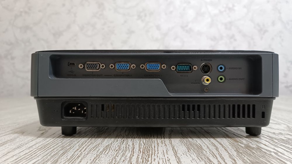 Проектор BenQ в хорошем состоянии