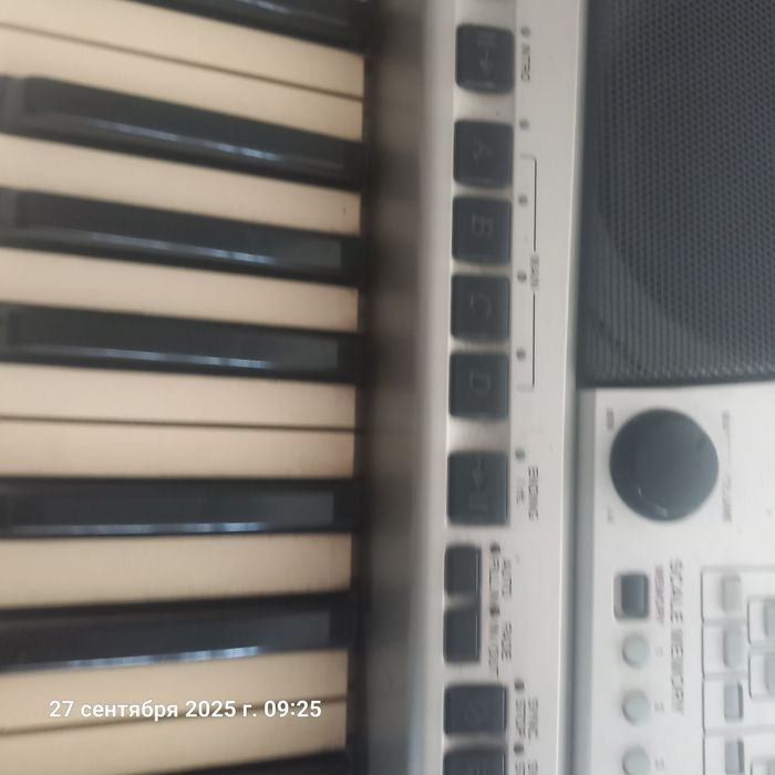 Продам синтезатор YAMAHA