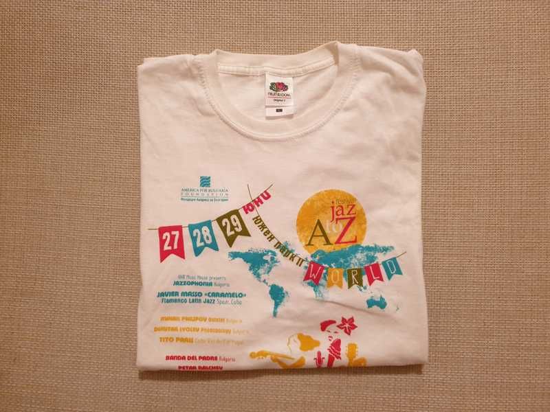 Оригинална бяла тениска с изображения надписи WORLD A to JazZ Festival