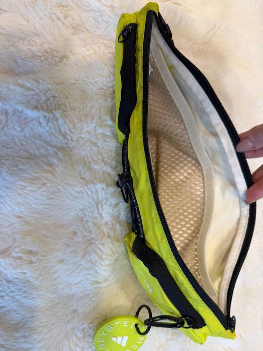Поясна чанта Adidas by Stella McCartney