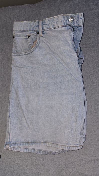 Pantaloni scurti de blugi zara