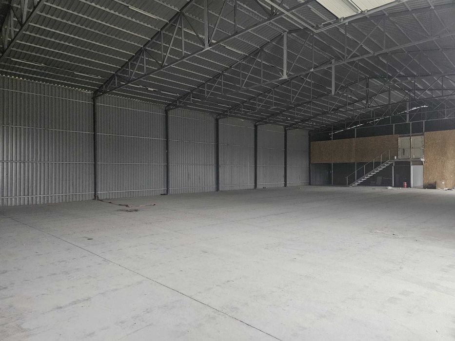 De inchiriat hala Carpinis 800 mp