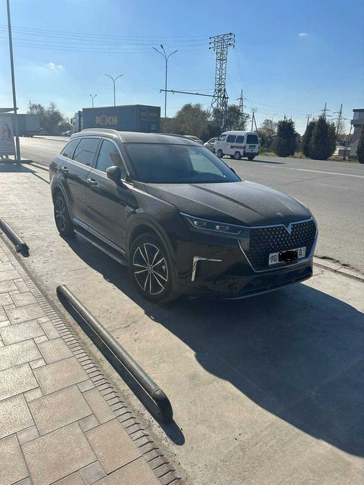 Гибридный автомобиль NISSAN & DONGFENG Venucia Star