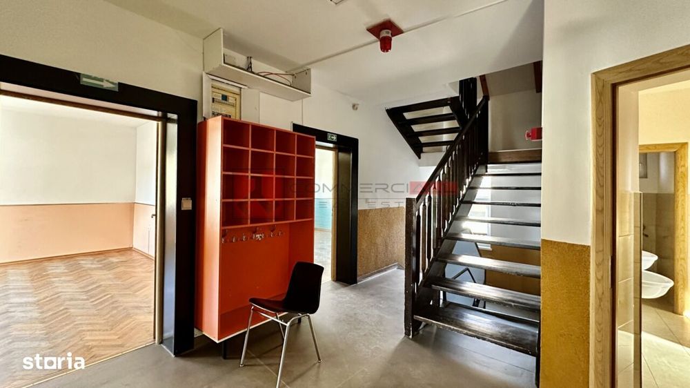 Cladire Birouri | 520 Mp | Curte Proprie 300 Mp