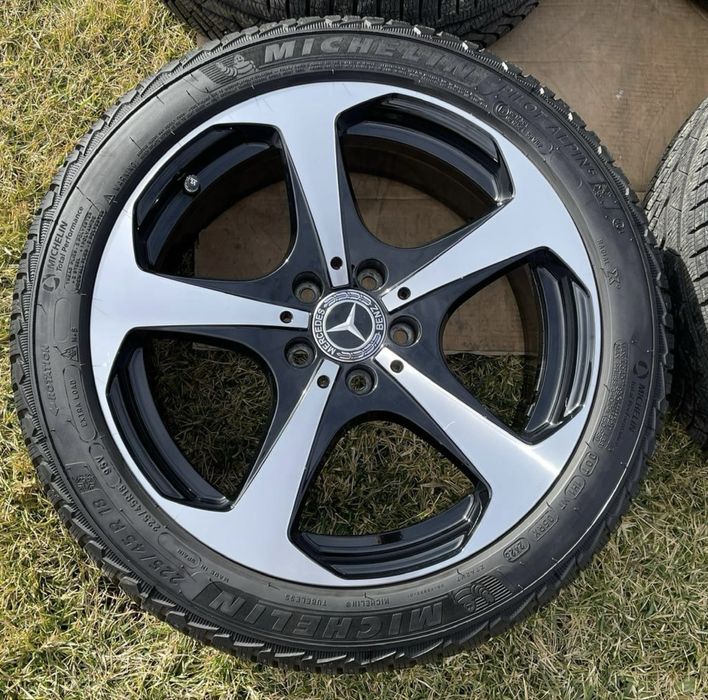 Jante Mercedes 18 C Class W205 in 2 dimensiuni