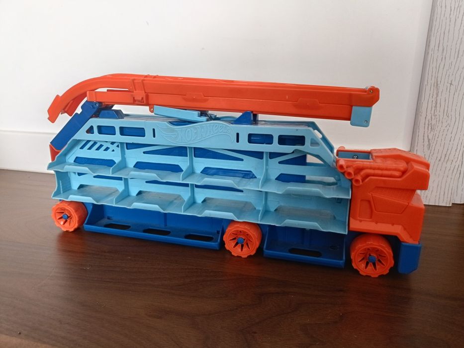 Lansator și transportor