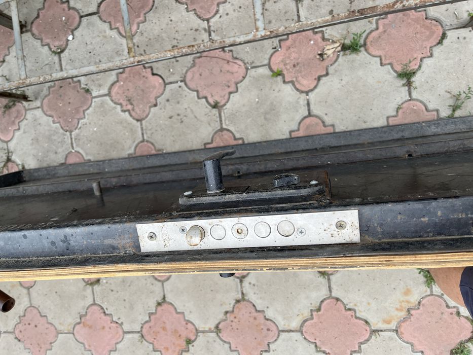 Дверь входная стояла в квартире