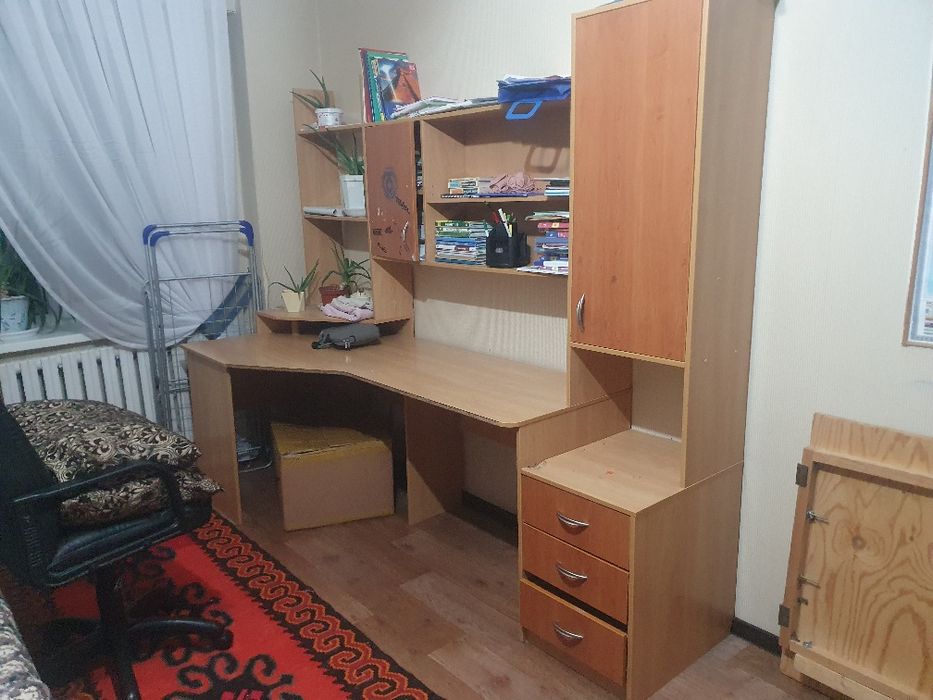 Стол с полками, учебный