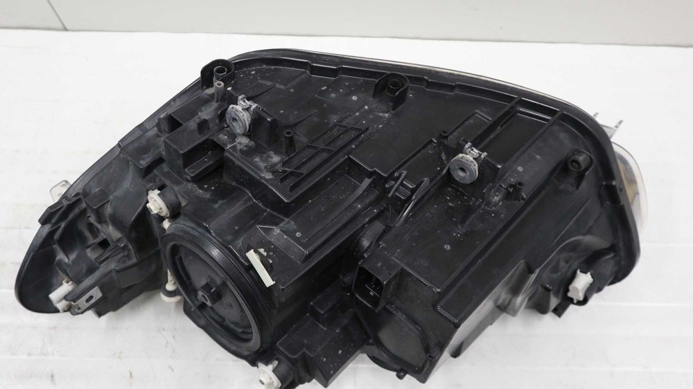 Десен халогенен фар Н7 БМВ Ф20 Ф21 Фейслифт