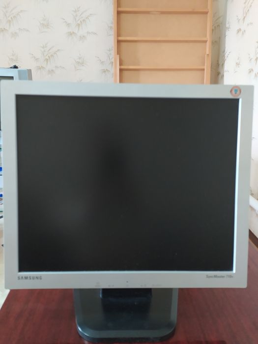 Продам TFT Монитор Samsung SyncMaster 710 V