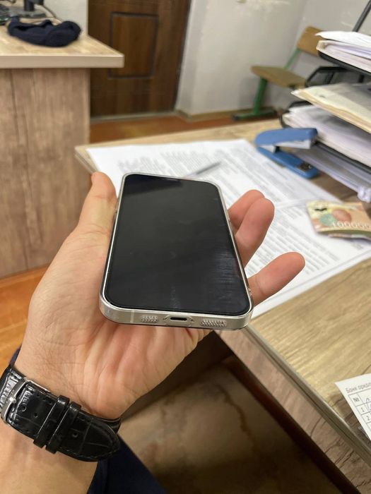 Iphone 12 sotiladi radnoy holatdigisi