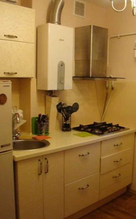 Дава се под наем Едностаен апартамент в Пловдив, Южен - 45 кв.м за 153 € - Снимка #2