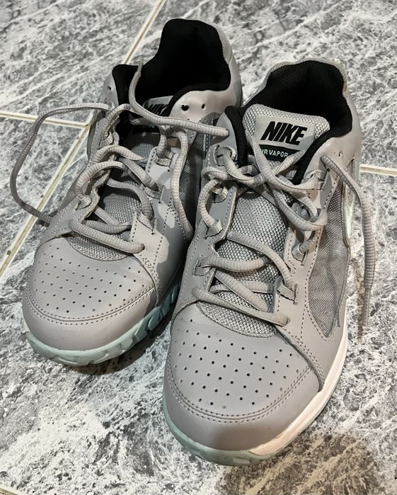 Маратонки NIKE оригинални