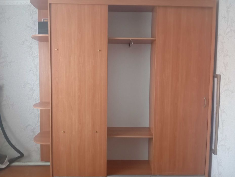 Продам Шкаф купе