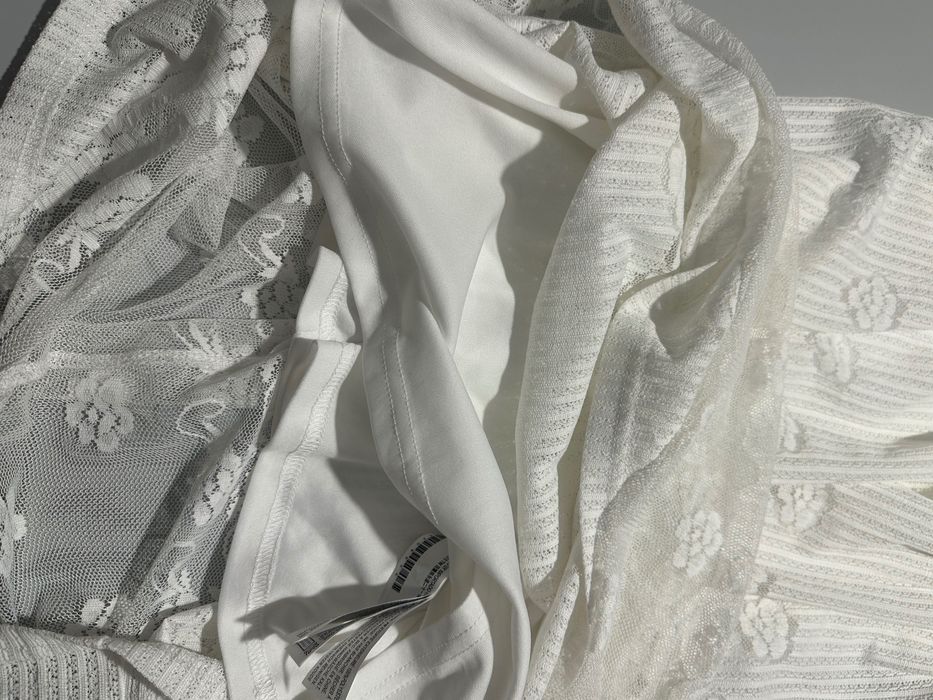 Дантелена рокля с етикет на Forever 21