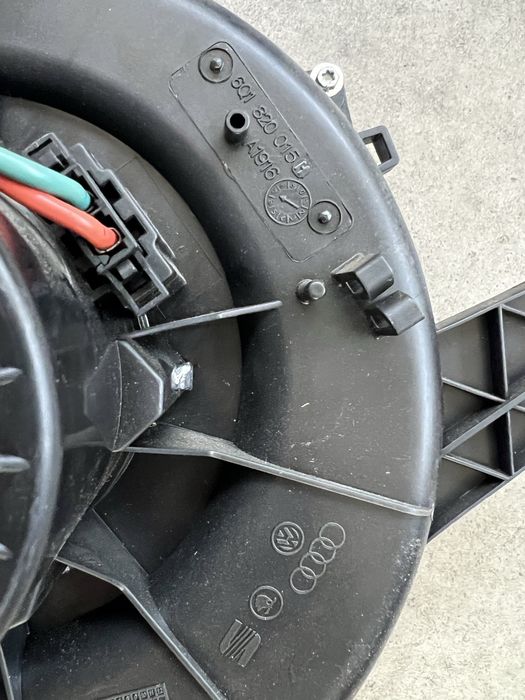 Моторче за парното 6Q1 820 015 VW Audi Skoda Seat