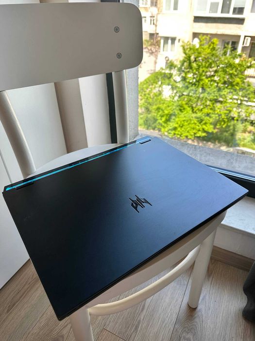 Acer Predator Helios 18 PH18-72 / i9-14900HX / RTX 4080 / 32GB / 2TB / 240Hz