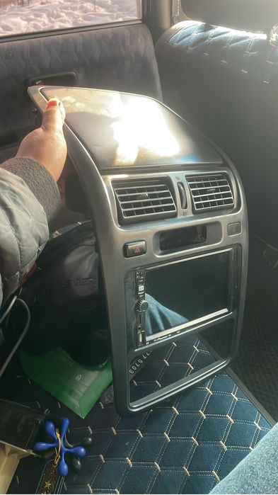 Тайота ипсум передняя понель