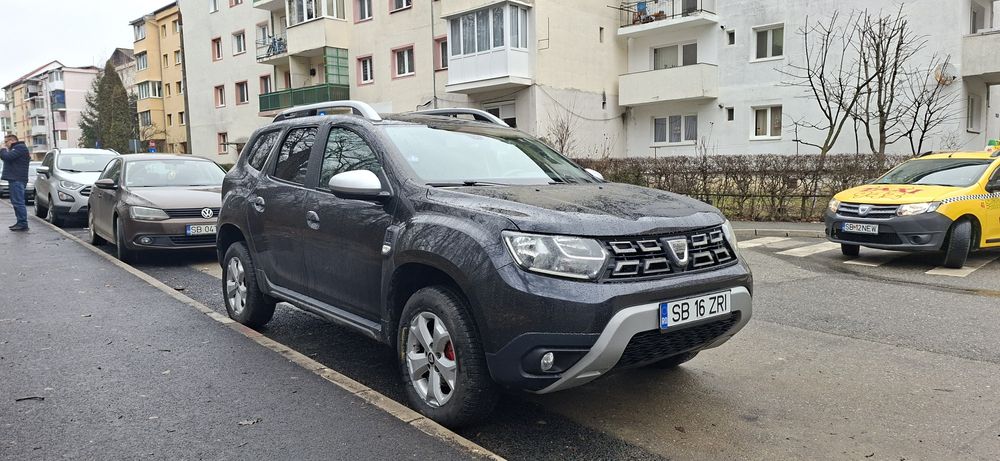 Vând Dacia Duster