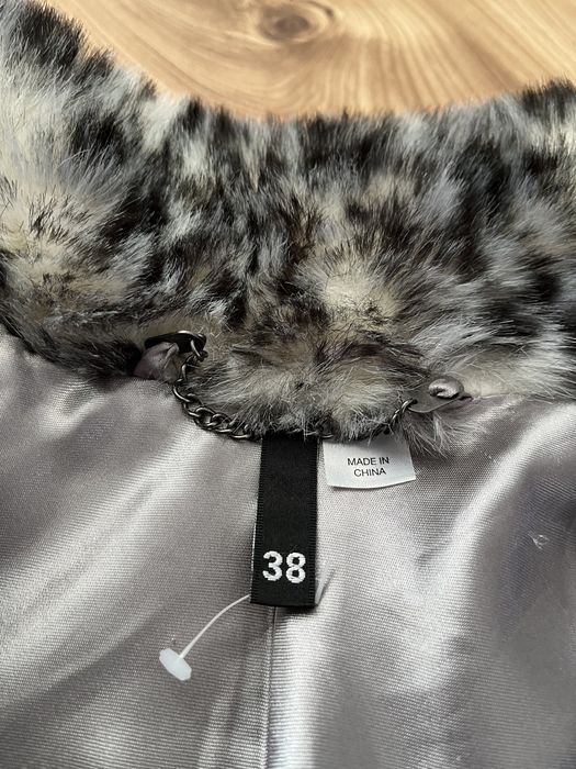 Ефектно късо палтенце